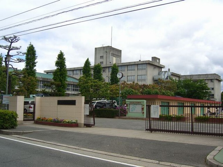 中学校 摂津市立第三中学校