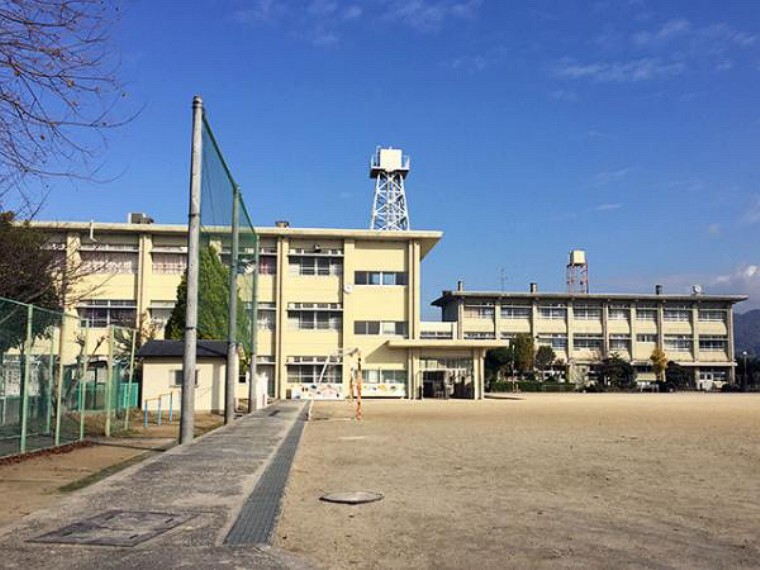 小学校 帯解小学校