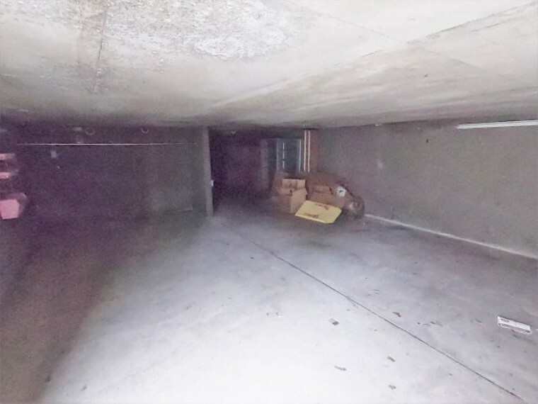 駐車場 地下車庫
