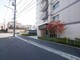 外観写真 エントランス部分と前面道路