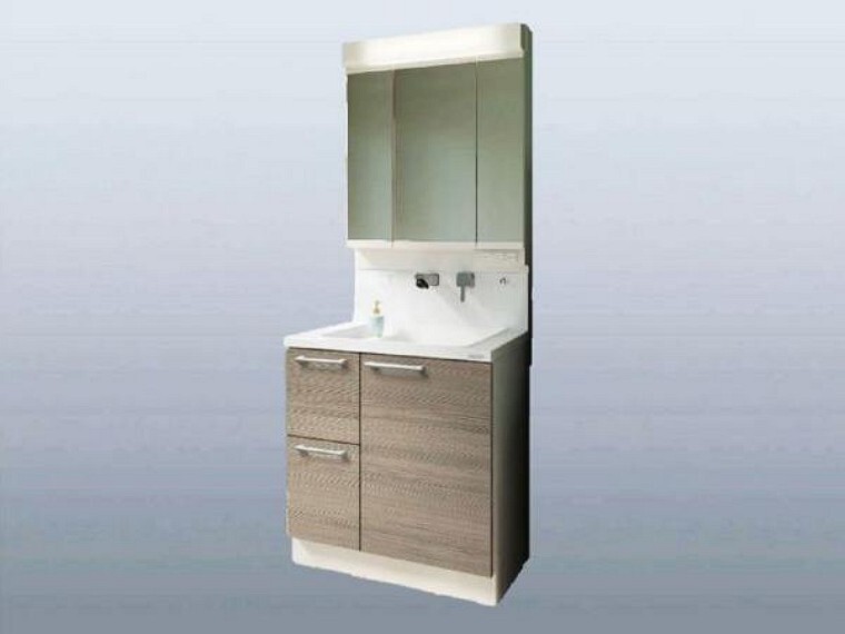洗面化粧台 【同仕様写真】洗面化粧台はハウステック製の新品に交換します。三面鏡の裏側はすべて収納になっています。洗面ボウルは底が平らなので、つけ置き洗いなどの家事でも活躍します。