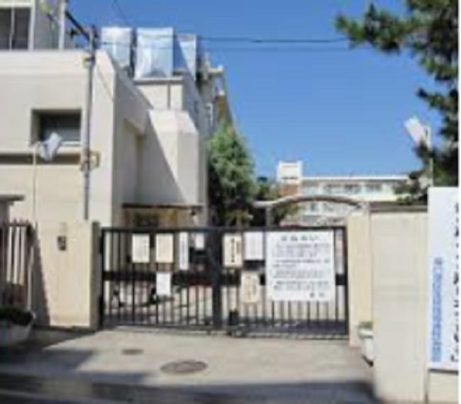 小学校 尼崎市立塚口小学校まで744m