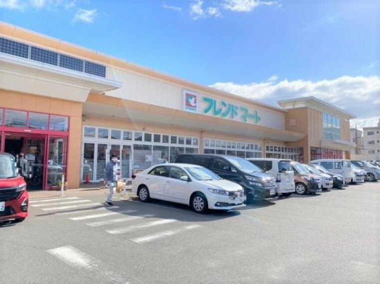 スーパー フレンドマート 伊勢田店