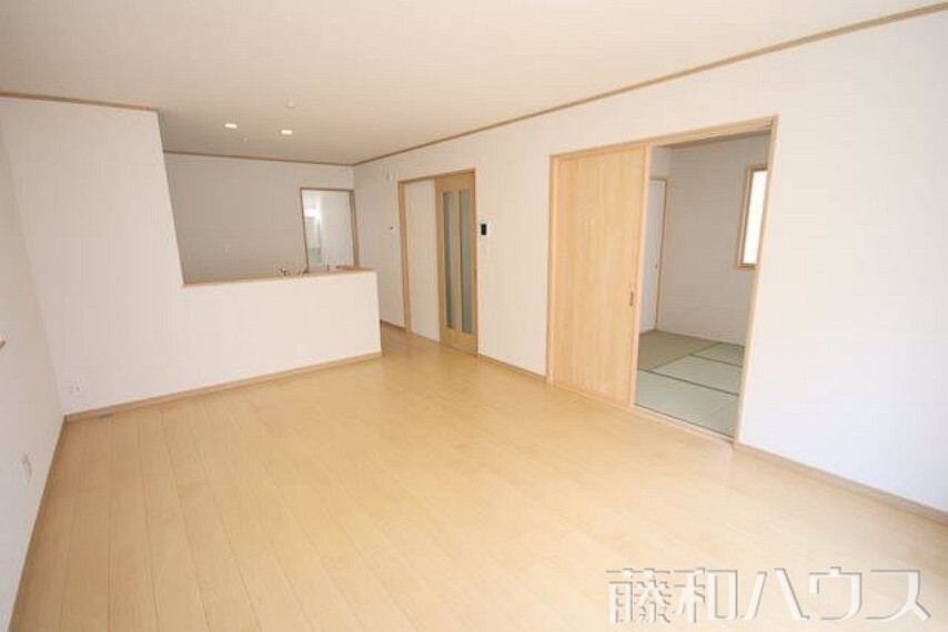 居間・リビング B号棟 リビング 【名古屋市守山区向台3丁目】