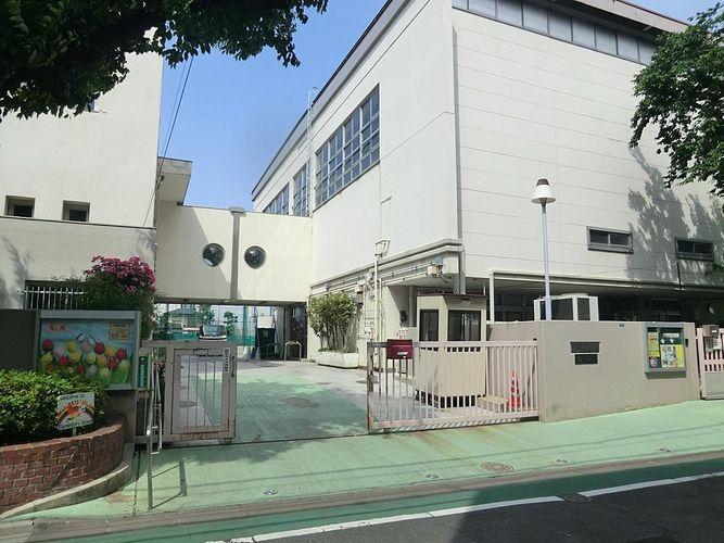 小学校 渋谷区立鳩森小学校 徒歩6分。