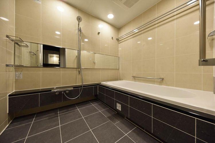 浴室 Bath Room