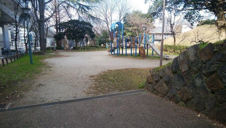 公園 景雲橋小園 徒歩13分。