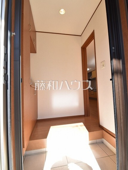 玄関ホール 【練馬区東大泉6丁目】