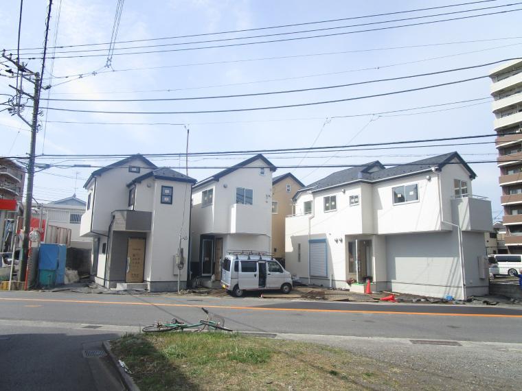 現況外観写真 現地外観 全4棟残り2棟販売です
