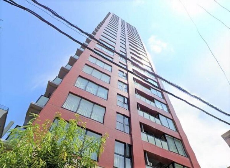 外観写真 物件のことだけでなく、リフォームや住宅ローンのことなど、気軽にお問合せ下さいませ。