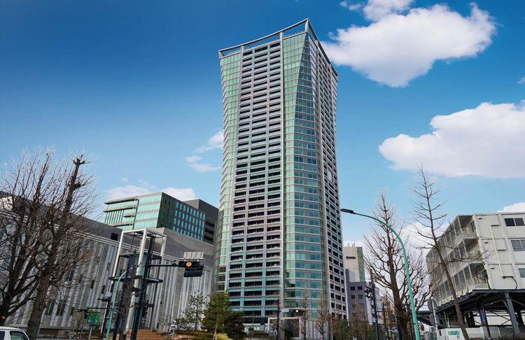 外観写真 Facade 都市の混沌を見下ろすように出現する、地上39階のタワーレジデンスです。