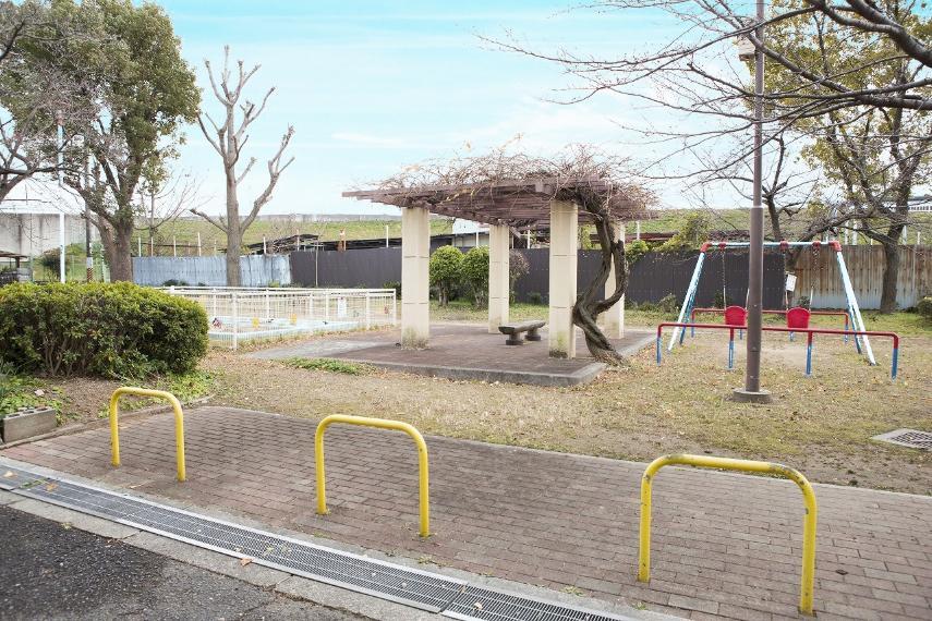 公園 目の前の安住公園
