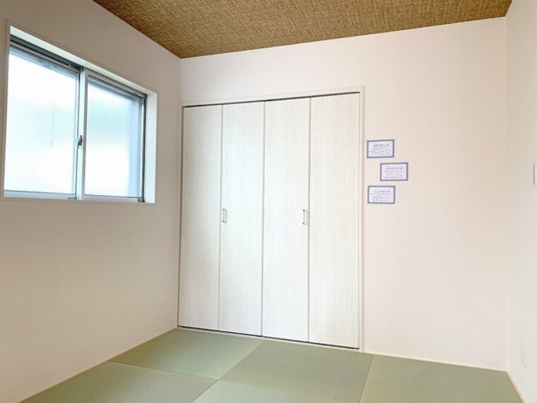 和室 緑を基調とした室内が癒しを与えてくれます。やはり日本人には和室が落ち着く空間になるのかも知れませんね。