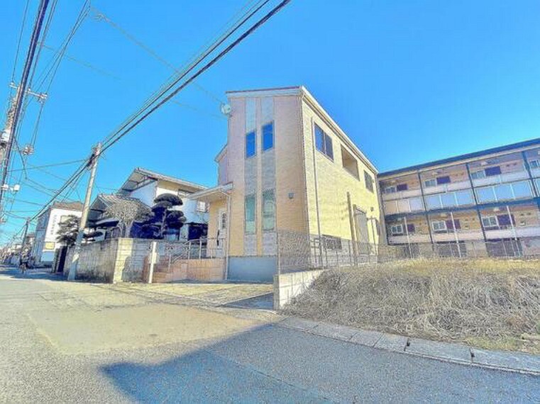 外観写真 物件の陽当りや通風・仕様設備やお部屋の大きさの比較、近隣・周辺環境や街並みなど、資料には掲載していない情報が現地にはたくさんあります。 是非一度、現地をご確認ください。