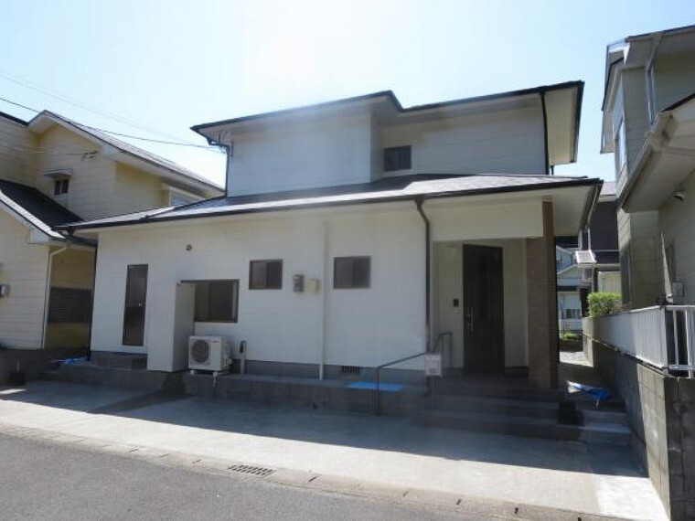 外観写真 売主として累計5万戸以上の住宅をリフォームして販売してきた経験に基づき、一戸一戸、土地や建物に合わせてリフォームを行っています。ぜひとも現地でご確認ください。