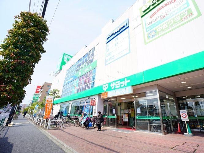 スーパー サミットストア高井戸東店 徒歩8分。