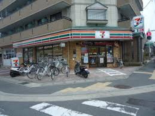 コンビニ 【コンビニエンスストア】セブンイレブン 京都西賀茂店まで835m