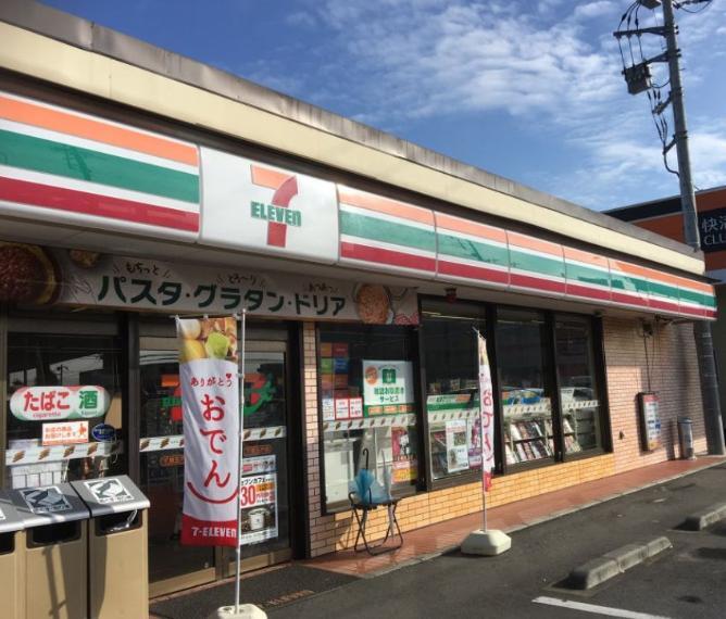 コンビニ セブンイレブン下館玉戸南店