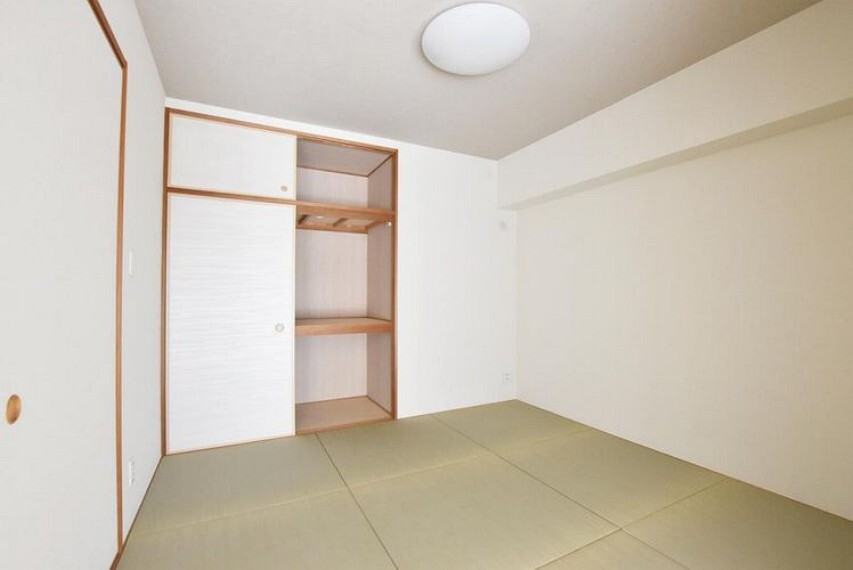 和室 【和室】リビングと一体使いでき、子育てにも便利な2Way和室のある住まいです。