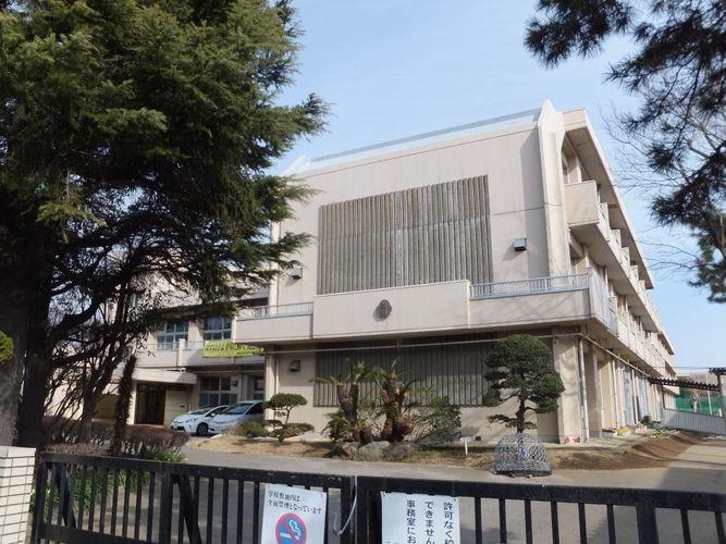 小学校 千葉市立花園小学校 徒歩10分。