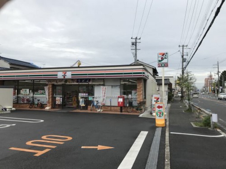 コンビニ 【コンビニエンスストア】セブンイレブン 高石高師浜店まで1045m