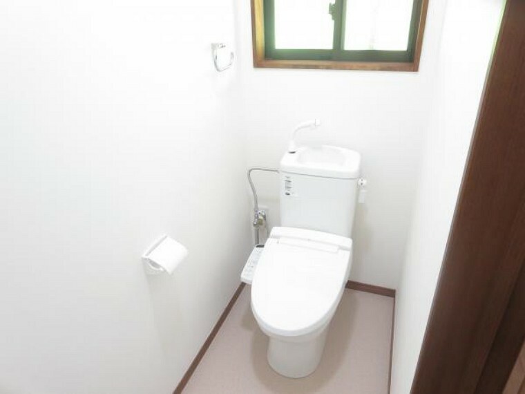 【リフォーム済】トイレは便器便座を新品と交換します。直接肌が触れるところなので、新品だと衛生面でも安心ですね。