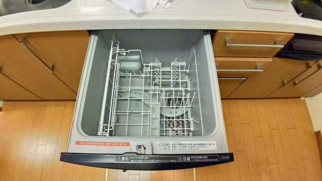 キッチン システムキッチンには食洗器も付いてます。