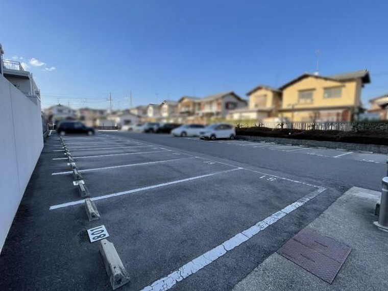 敷地内駐車場 敷地内平面駐車場
