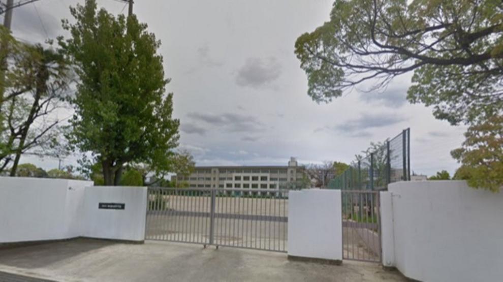 中学校 尼崎市立南武庫之荘中学校まで752m