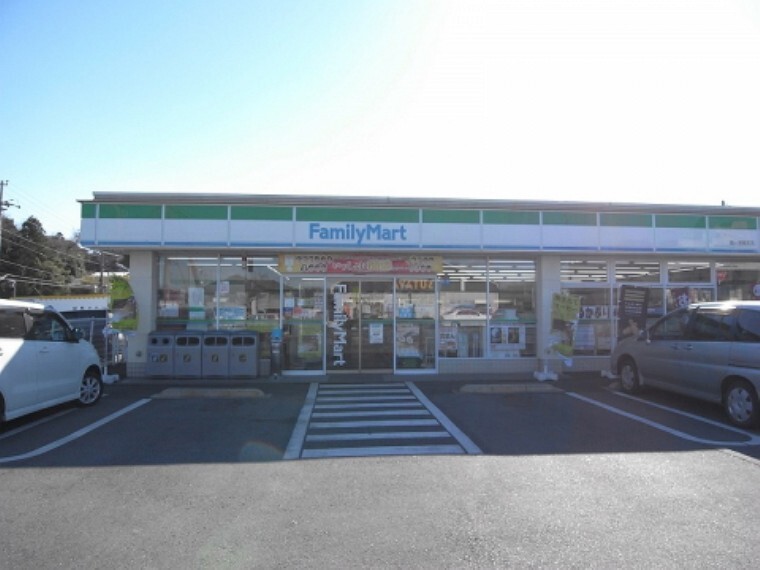 コンビニ (ファミリーマート 袖ヶ浦蔵波店)徒歩10分