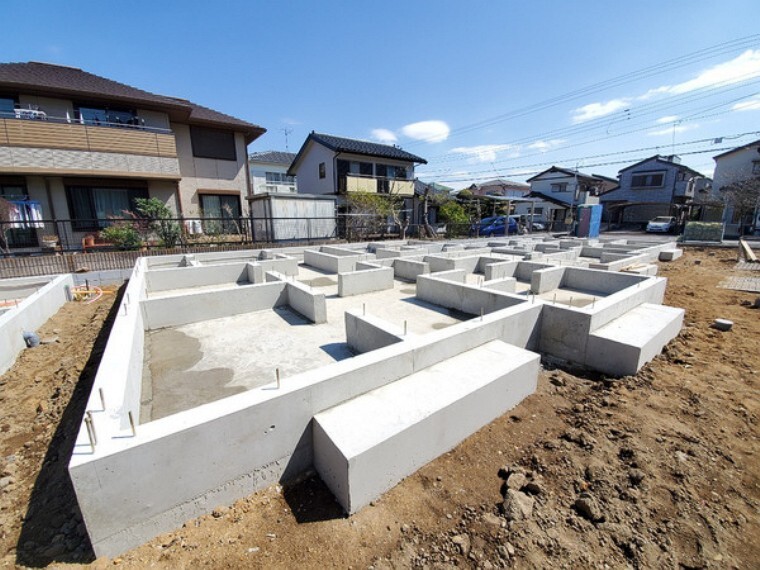 外観・現況 建築中の様子