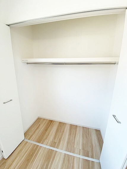 収納 2階北西側5.2帖の収納です。