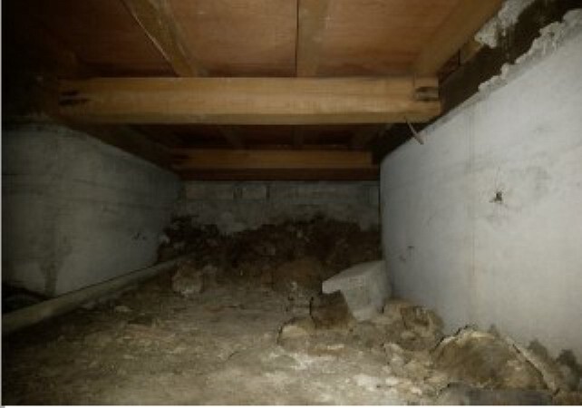 構造・工法・仕様 中古住宅の3大リスクである、雨漏り、主要構造部分の欠陥や腐食、給排水管の漏水や故障を2年間保証します。その前提で床下まで確認の上でリフォームし、シロアリの被害調査と防除工事もおこないます。