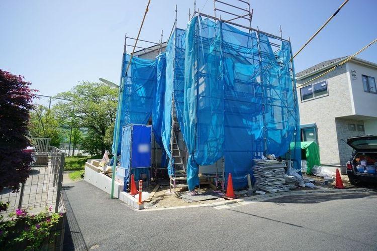 現況写真 周囲に背の高い建物がないので開放感がありますね。