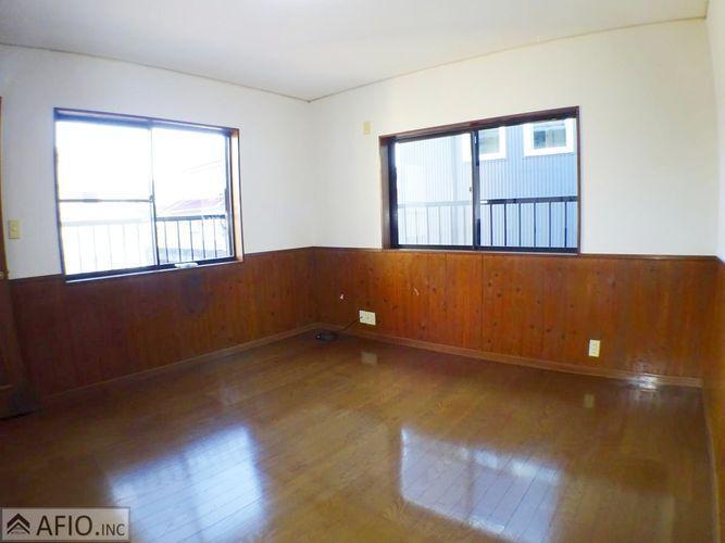 2面採光で明るく、風通しの良いお部屋です。