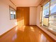 洋室 環境の良い場所にセンス良く暮らしたい、こだわりの室内には至福のシーンが繰り広げられます。