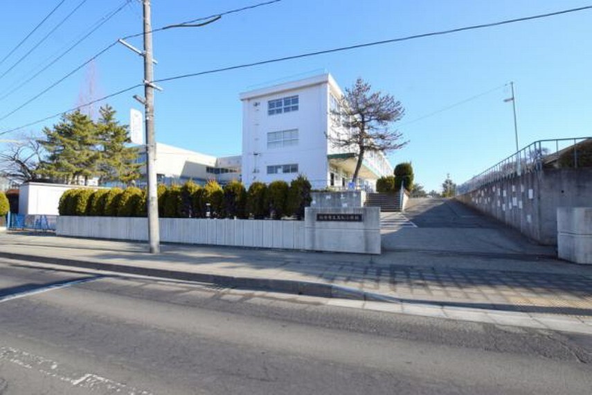 小学校 黒松小学校 1040m