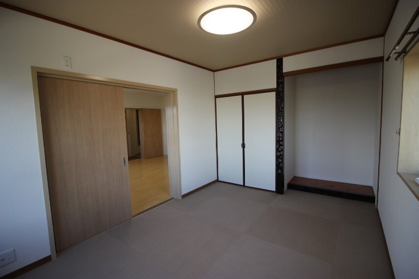和室 6畳和室 10帖洋室の奥にある居室です