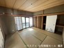 和室 【1階8帖洋室】押入れと床の間ををなえた本格的な造りのお部屋です