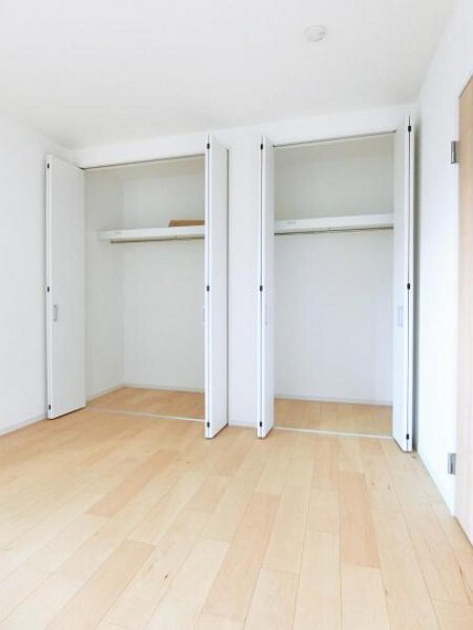 収納 各部屋に収納完備してあるので、衣服が溢れず、お部屋を広く使用出来ます。