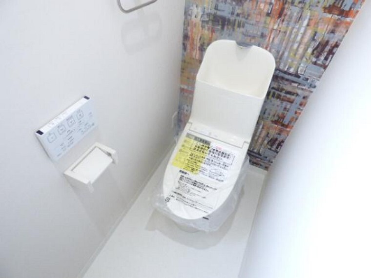 トイレ もちろん2階にもトイレはございますよ。