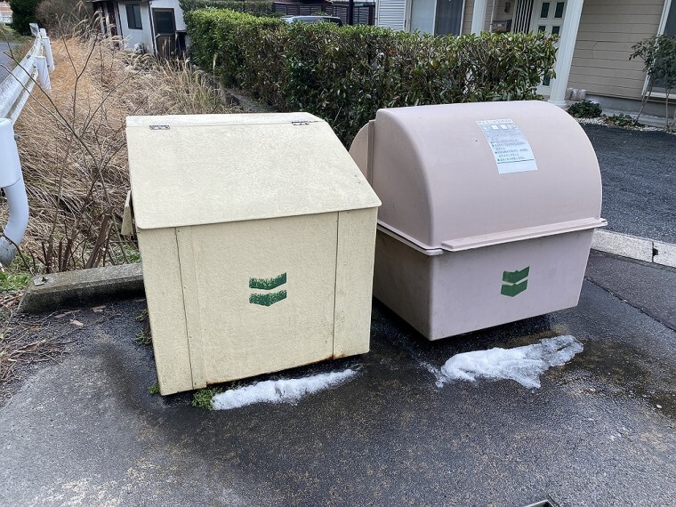 町内ゴミ箱。