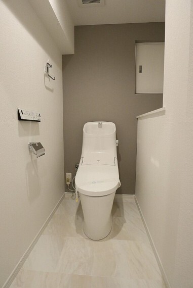 トイレ ウォシュレット付きのトイレに新規交換しました