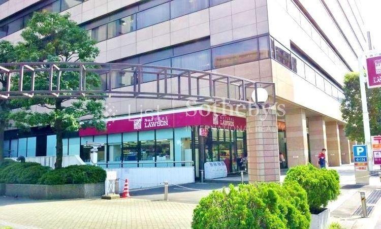 コンビニ ナチュラルローソン芝浦海岸通店 徒歩3分。