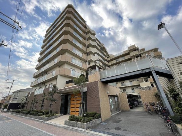 株式会社リウイルトラスト 和泉中央店