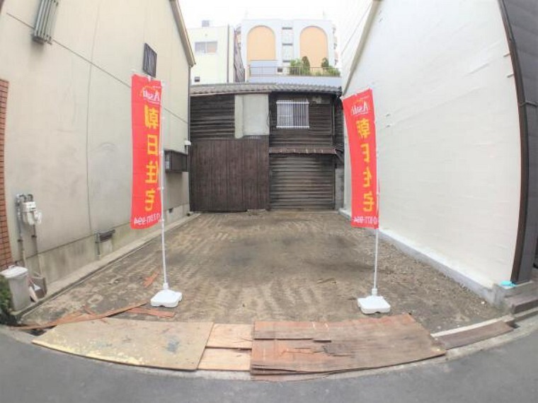 現況外観写真 現地写真【令和3年4月撮影】 南向きで明るいのはうれしいですね。
