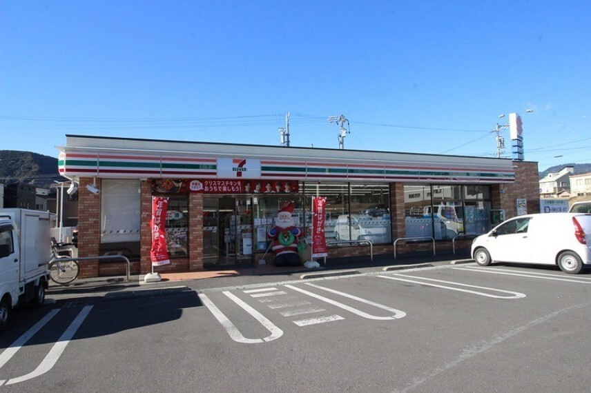 コンビニ セブンイレブン静岡新伝馬店
