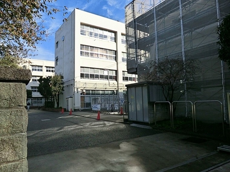 中学校 横浜市立城郷中学校 学校教育目標は 「志す・翔く・拓く」