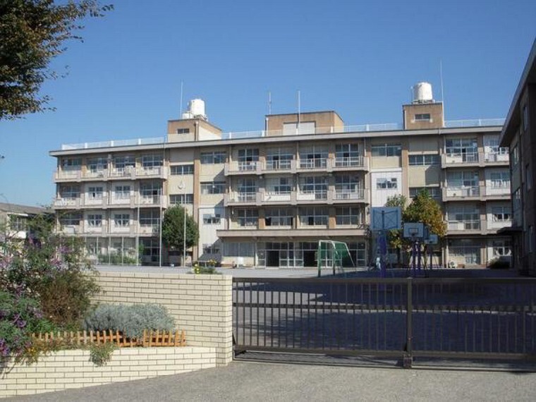 小学校 横浜市立東本郷小学校 昭和51年4月創立 人に優しくありがとうの心でがんばるがんばる最後まで、本気で取り組むひがほんの子