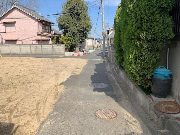外観・現況 前面道路:南側幅員1.8m